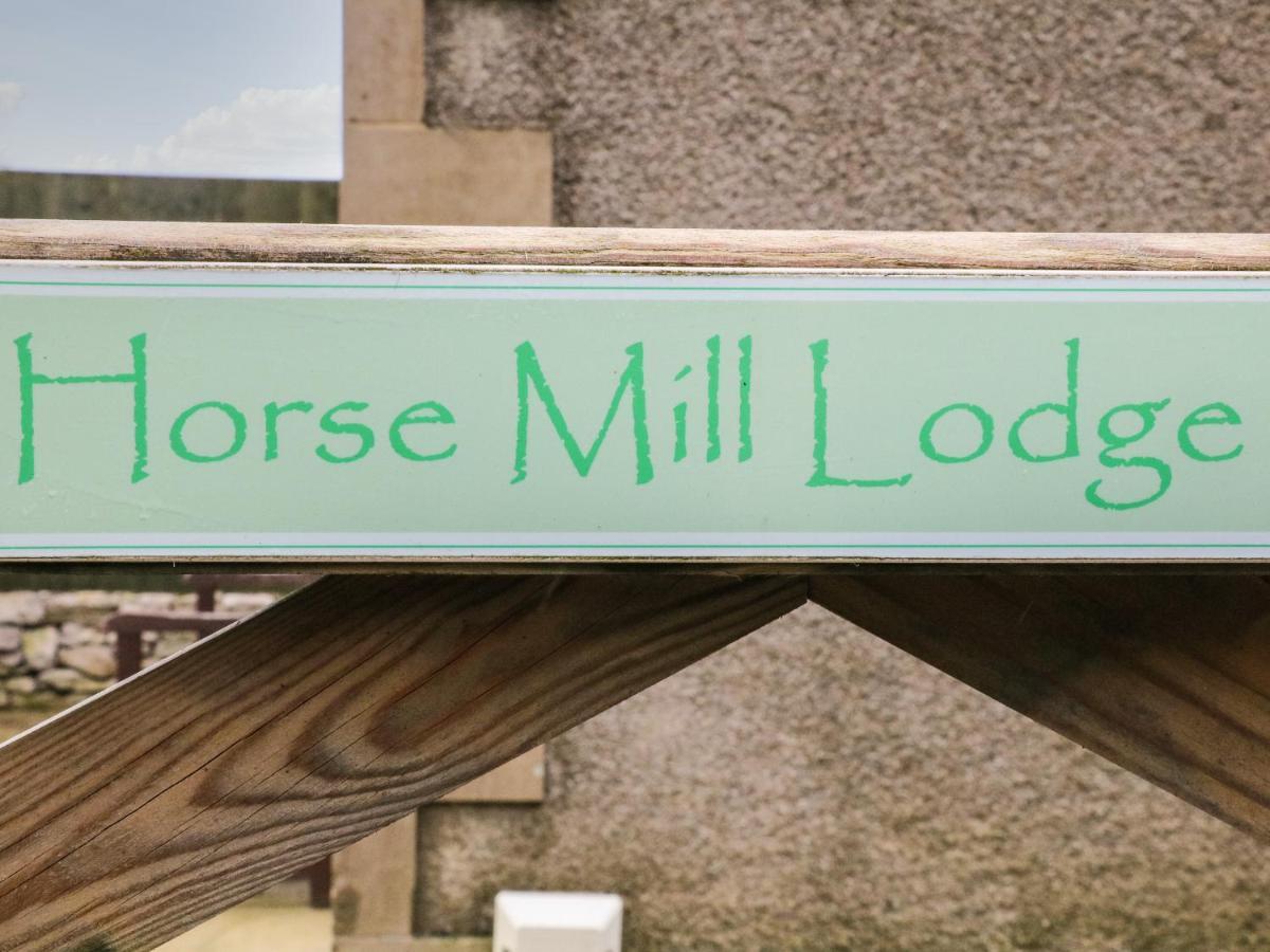 Horse Mill Lodge Taddington Exterior photo